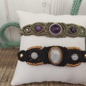 Bracelet en pierres naturelles & micro-macramé